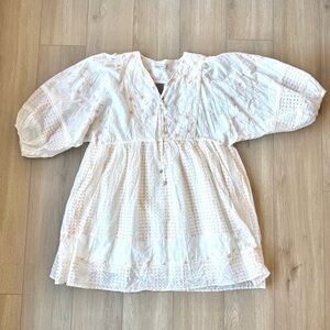 White Mini Dress Tan Embroidered Flowers Boho Peasant Puff Sleeves Sz M NWT